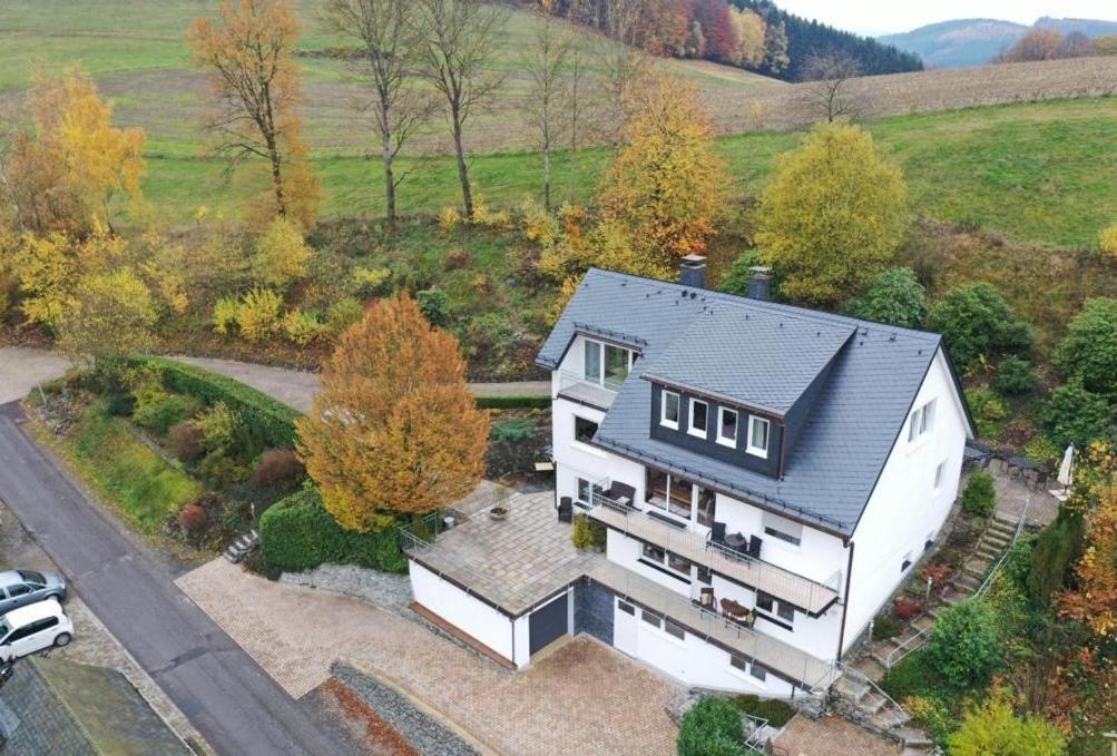 Auwers Haus Komplett - 3 Wohneinheiten Schmallenberg Buitenkant foto